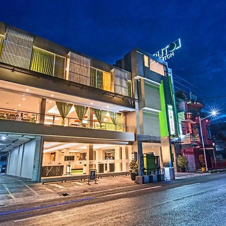 Lotus Hotel Subang Bagian luar foto