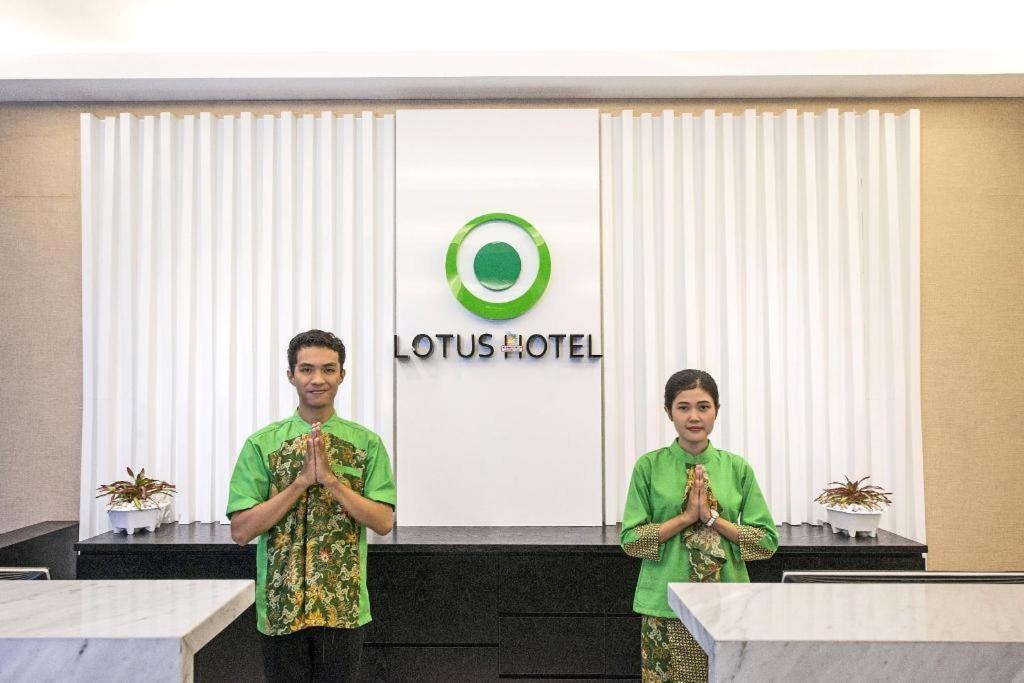 Lotus Hotel Subang Bagian luar foto