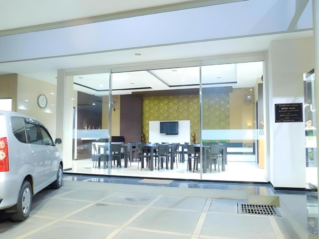 Lotus Hotel Subang Bagian luar foto