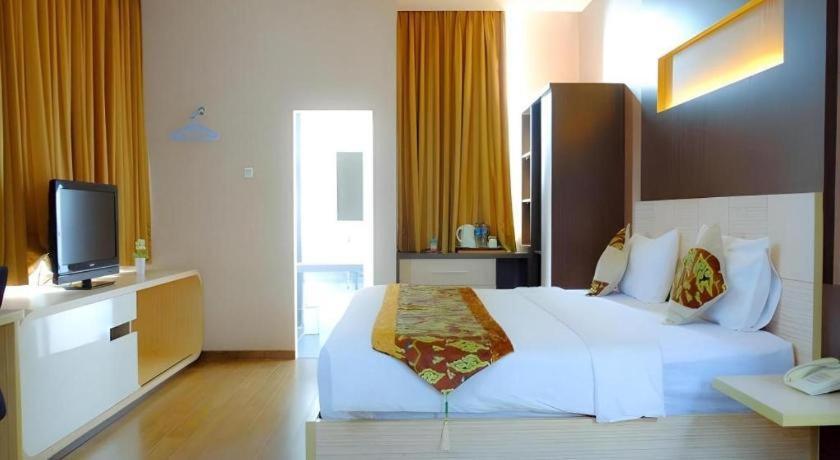 Lotus Hotel Subang Bagian luar foto
