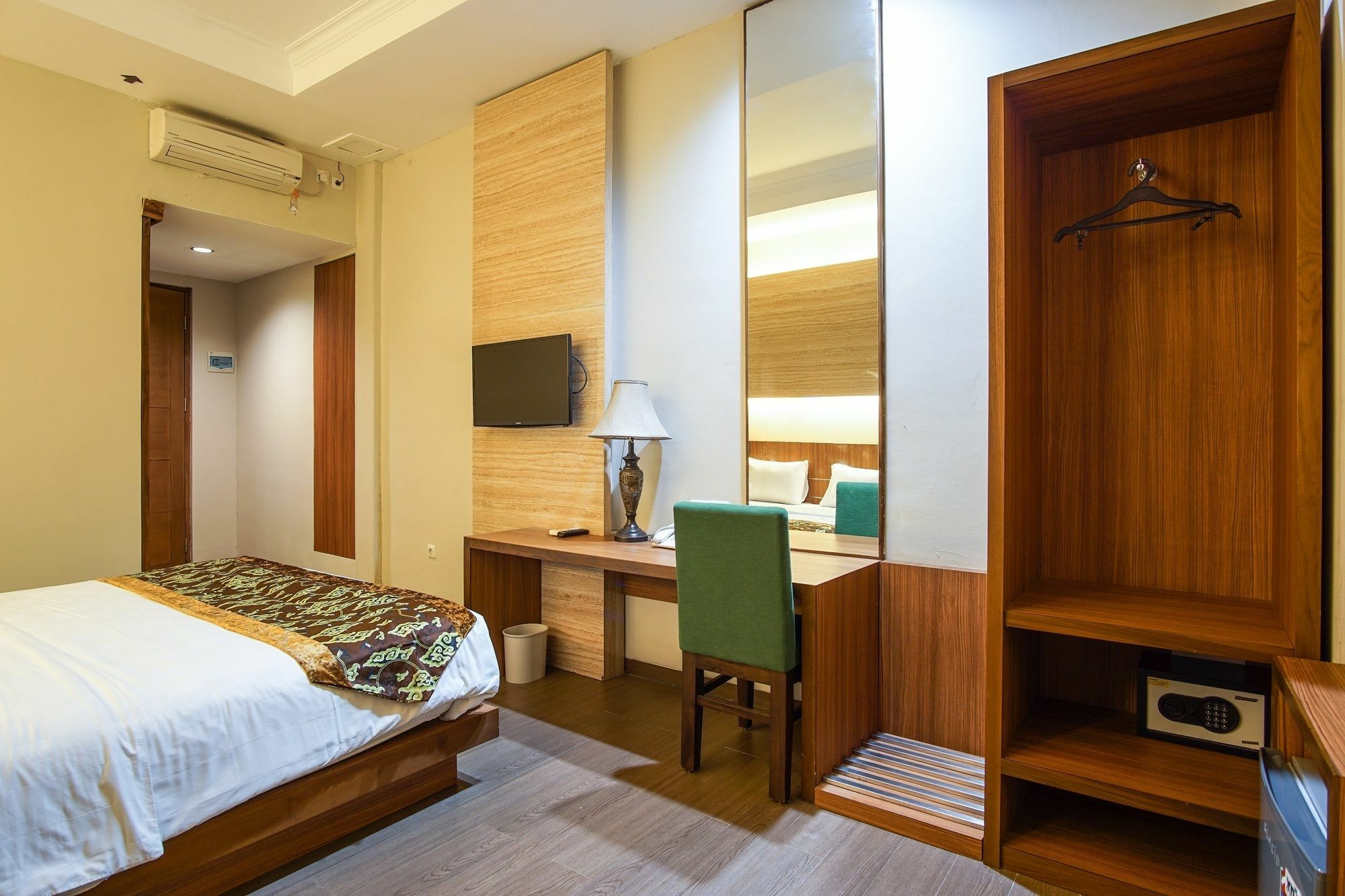 Lotus Hotel Subang Bagian luar foto